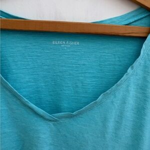 Eileen Fisher bright blue/teal v neck t shirt made from hemp and cotton. Size L.